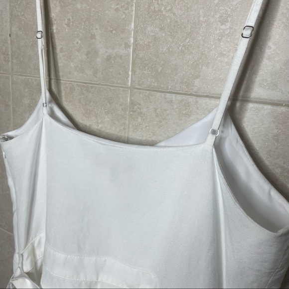 Banana Republic Linen-Blend Ruffle Wrap Dress size 4 - Picture 3 of 6